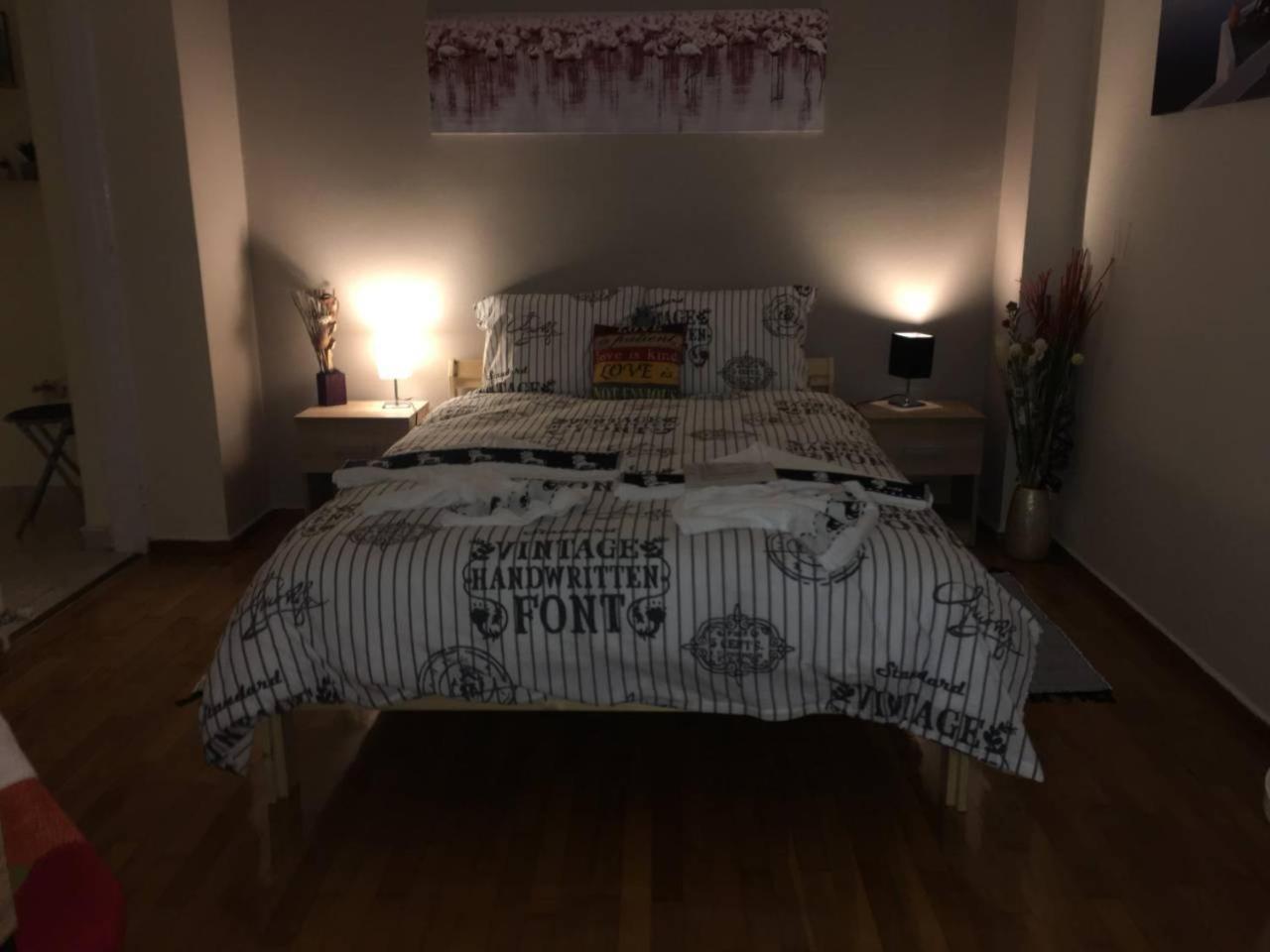 La Vie En Rose Studio,Close To Beach, Paleo Faliro Athen Eksteriør billede