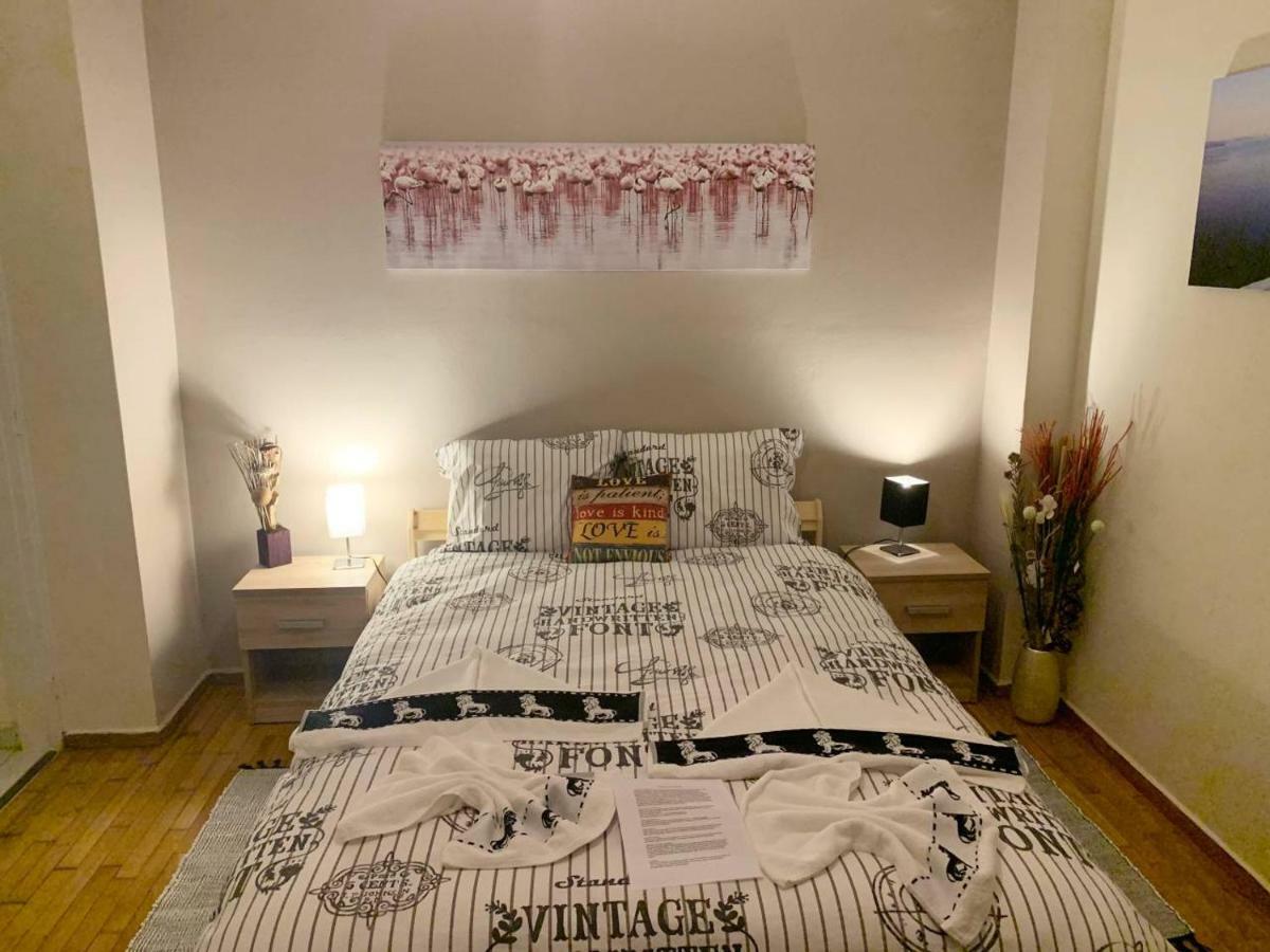 La Vie En Rose Studio,Close To Beach, Paleo Faliro Athen Eksteriør billede